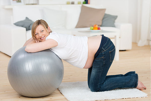 4 Ways to Use a Pregnancy Ball During Labor